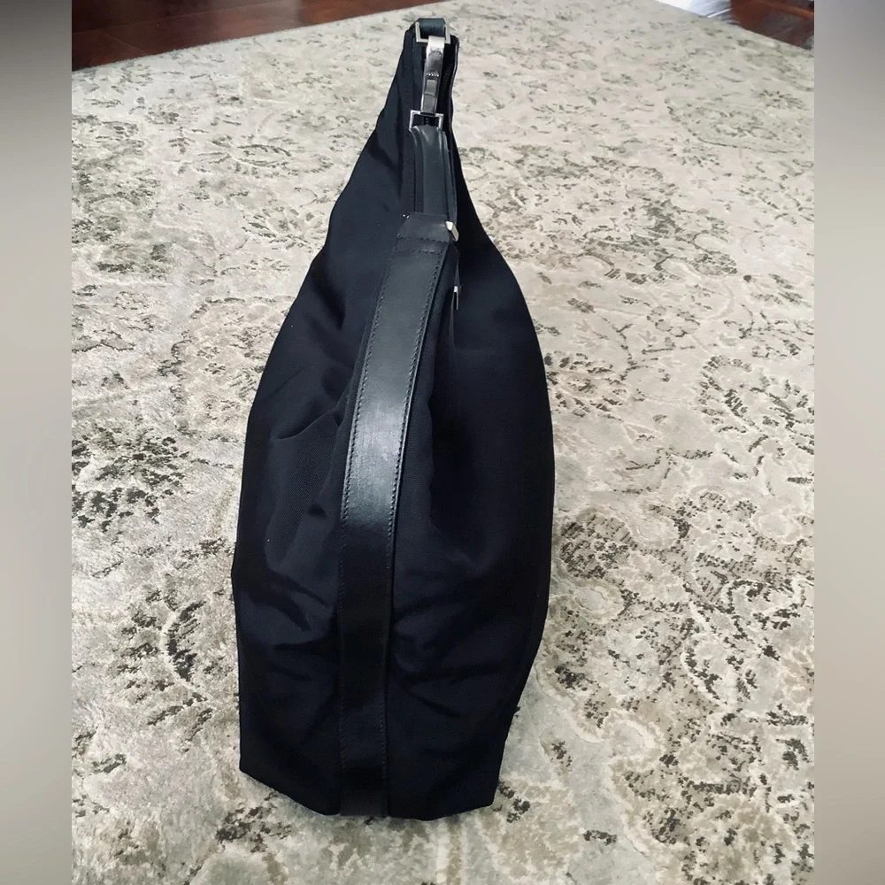 Authentic GUCCI hobo bag 🌹🌹🌹 - Picture 5 of 16